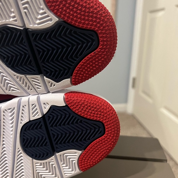 Air Jordan 4 Retro FIBA (2019) - Picture 8 of 10